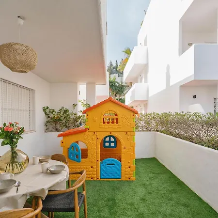 Apartment 5 Bedroom Luxury W Pool, Garage And Amazing Views